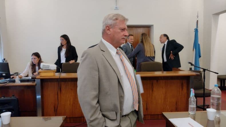 El abogado Aquilino Giacomelli representando la querella de la familia Plencovic