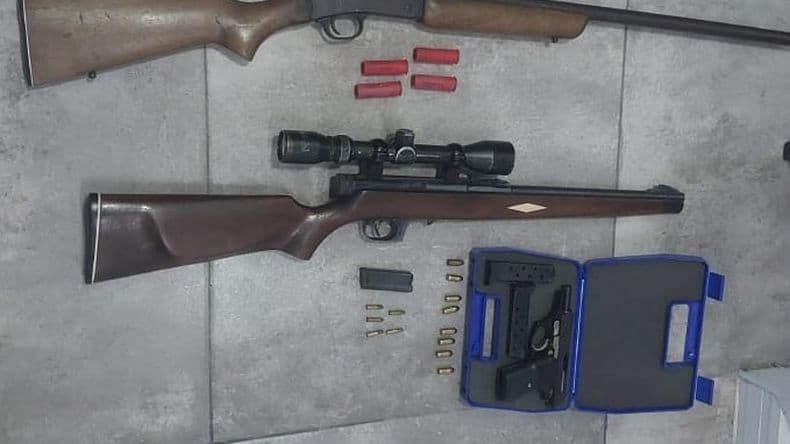 Secuestraron una pistola, una escopeta y una carabina en un caso por intimidación y amenazas