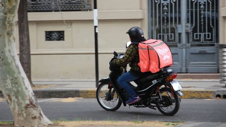 Juzgarán a un hampón por el asalto a un repartidor de comidas en la vía pública