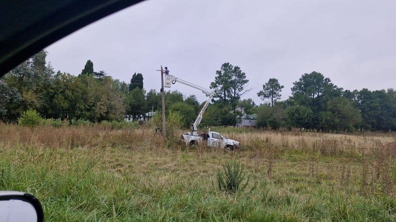 Los operarios de varias cuadrillas de la Cooperativa Eléctrica volvieron a repar