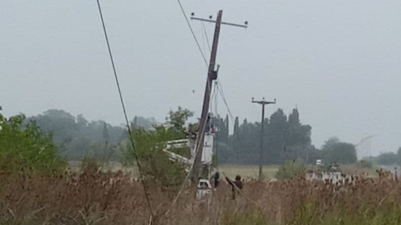 Los operarios de varias cuadrillas de la Cooperativa Eléctrica volvieron a repar