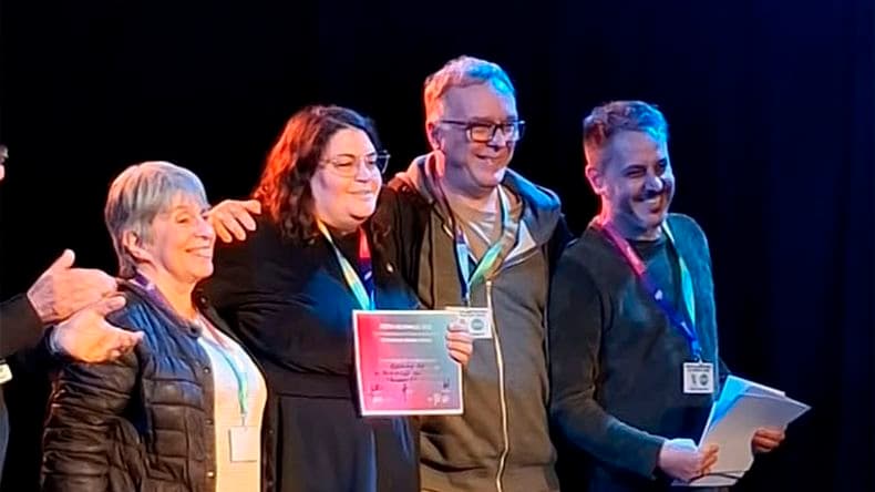 Brenda Re fue premiada por su labor como actriz en la obra "Quienay?".