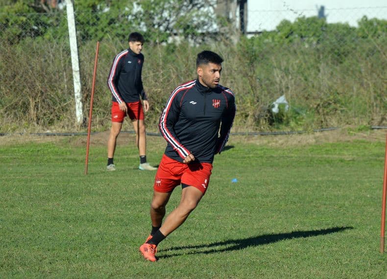 Brian Meza: "Vamos a intentar sacarle el invicto a Gimnasia, que es un rival directo"