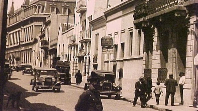 Desde su antigua polvareda hasta sus inoxidables adoquines, una caminata por los