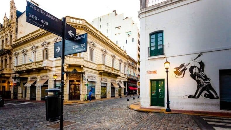 Arquitectura colonial: la calle más antigua de Buenos Aires que cambió de nombre cinco veces