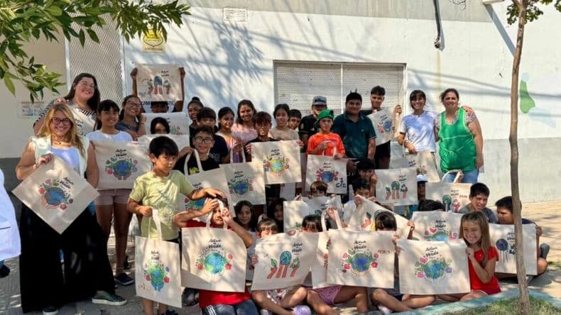 Educación ambiental y creatividad en el Centro de Desarrollo Comunitario 12 de Octubre