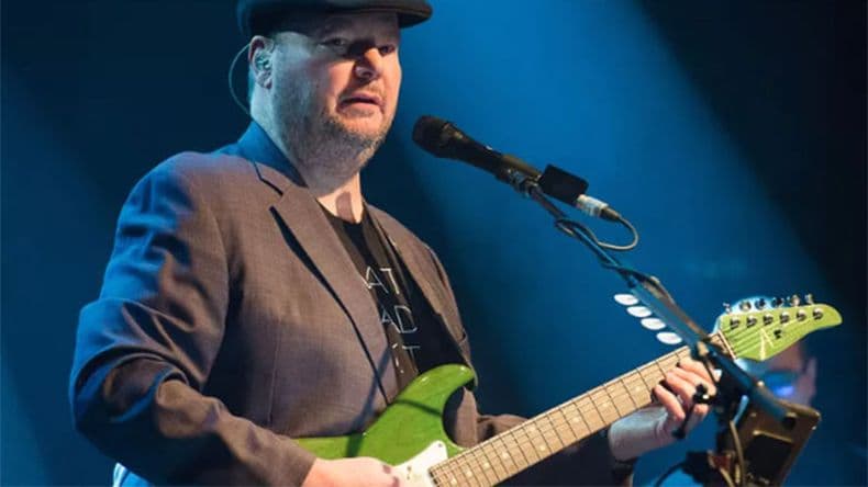 Christopher Cross irrumpió en la escena musical con su álbum debut homónimo en 1