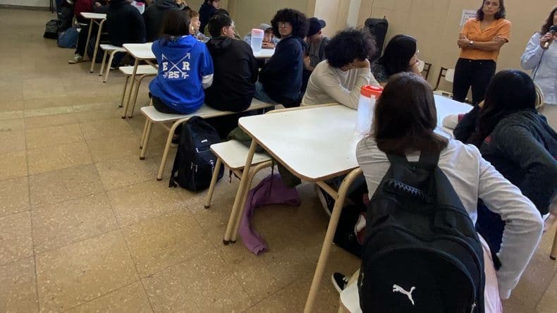 Más de 400 estudiantes gozarán del servicio.
