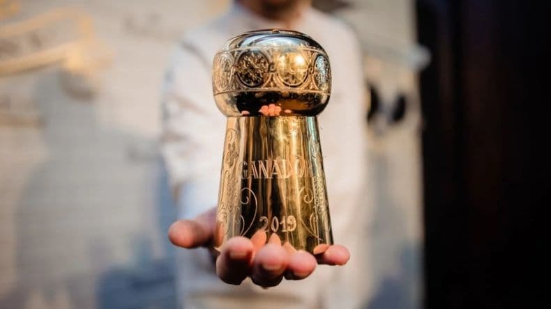 El proyecto ganador será premiado con un corcho bañado en oro tallado por el orf