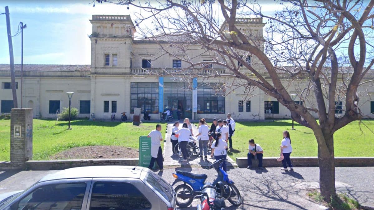 San Nicolás: La Escuela de Arte celebrará una peña cultural con talleres, música y un gran guiso de lentejas
