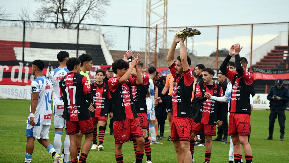 Douglas Haig empató y sigue mirando a todos desde arriba
