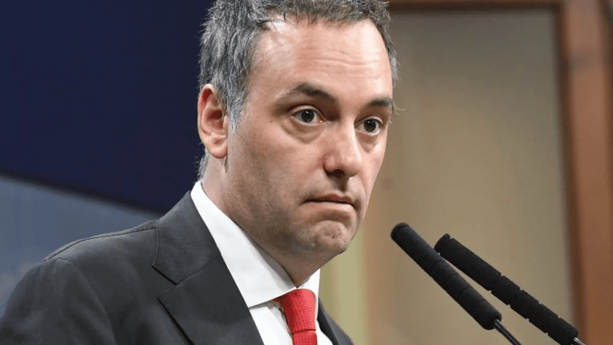 Manuel Adorni renunció a la jefatura de Gabinete tras tres meses y medio de escándalo patrimonial: Santilli, el nombre que suena para sucederlo