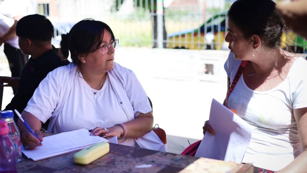 La Muni en tu Barrio llega a Güemes con servicios, talleres y un mural mundialista para toda la familia