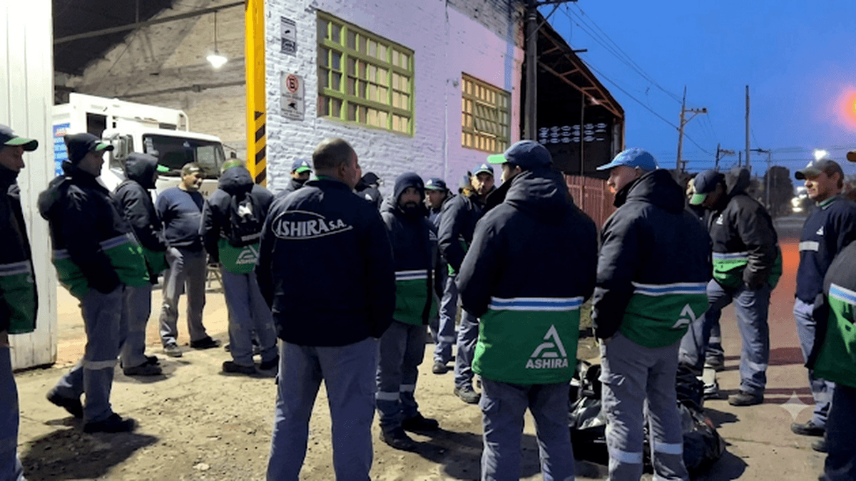Sigue el paro de recolectores en San Pedro y crece la preocupación por la acumulación de residuos