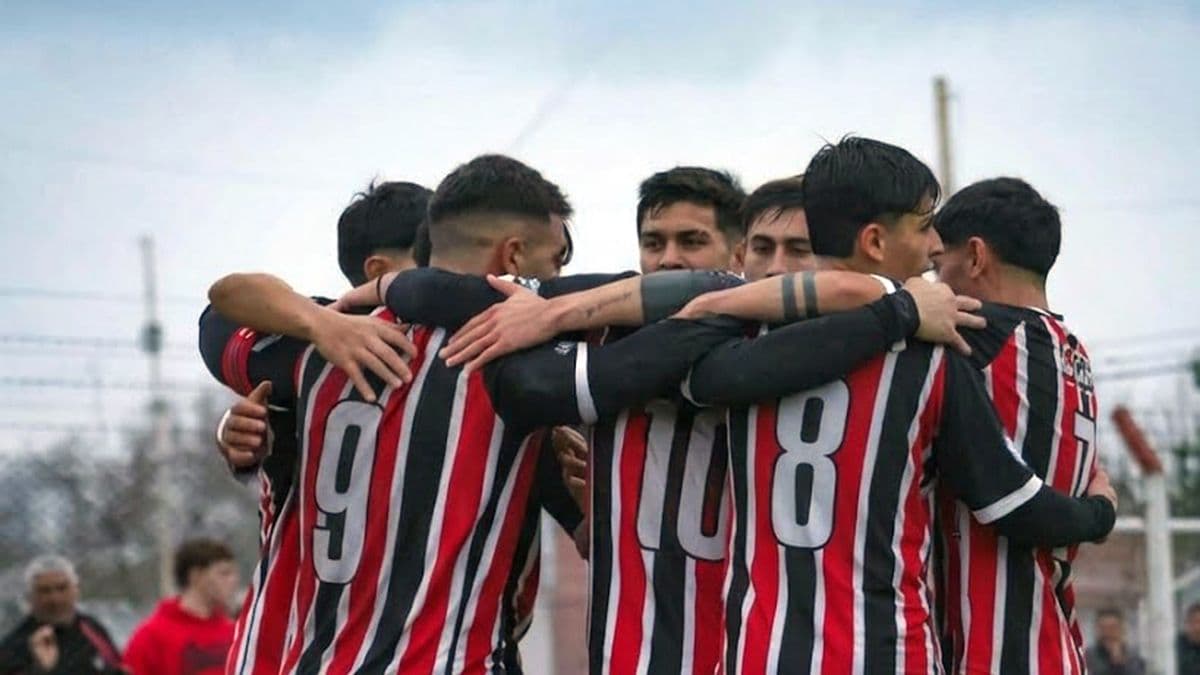 Goleada y paso firme de Racing en los cuartos del Torneo 6 Ligas