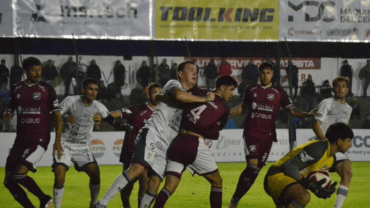 Defensores de Villa Ramallo cayó ante Sportivo Belgrano pese a ser superior en gran parte del partido