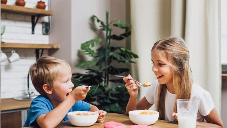Mitos, modas y riesgos: alertan sobre las dietas restrictivas desde la infancia