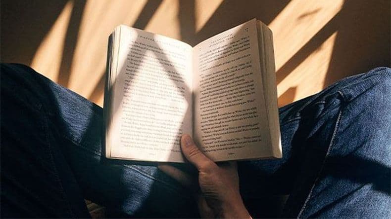 Invitan a una colecta de libros para la Cooperadora del Hospital San José
