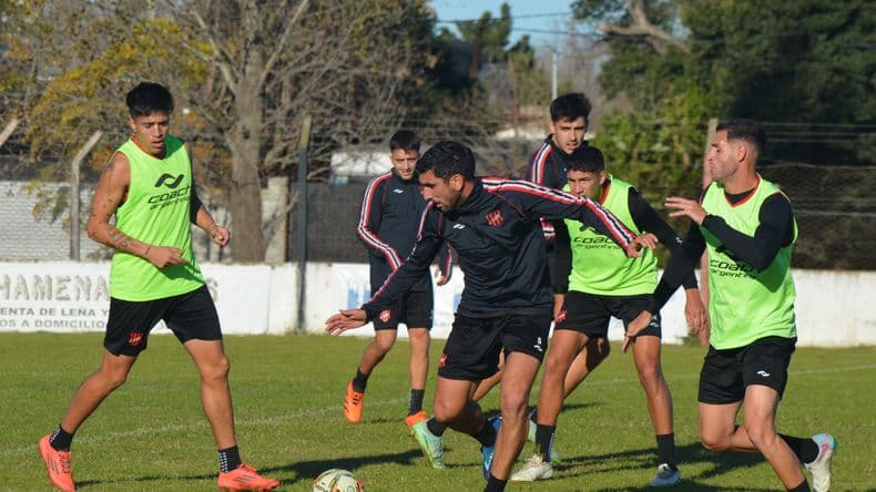 El plantel continúa trabajando enfocado en revertir el mal arranque. "El grupo e