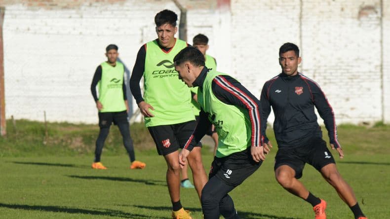 Con cambios obligados, Douglas Haig empieza a definir el equipo para el domingo