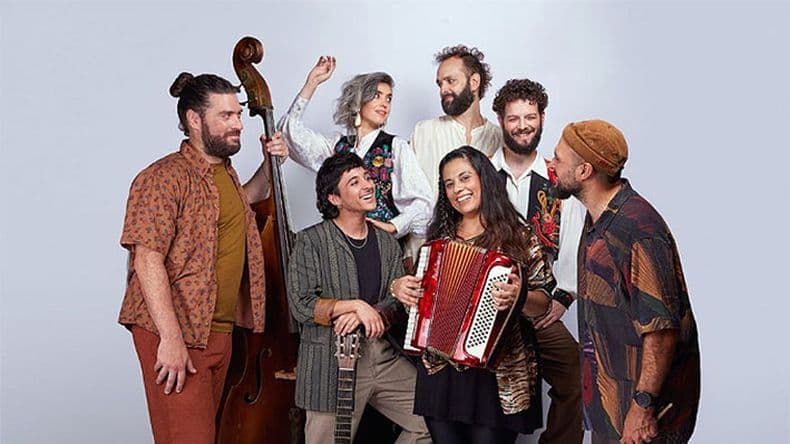 Con Duratierra, Nico Arroyo grabó cinco discos de estudio y participó en giras p