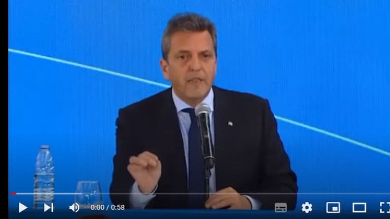 Sergio Massa: "Defender Aerolíneas Argentinas es defender la patria"