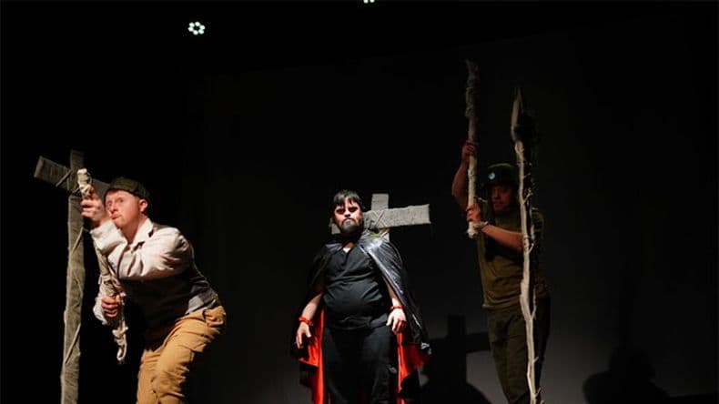 La celebración contó con una performance de danza-teatro, dirigida por Marta Ler