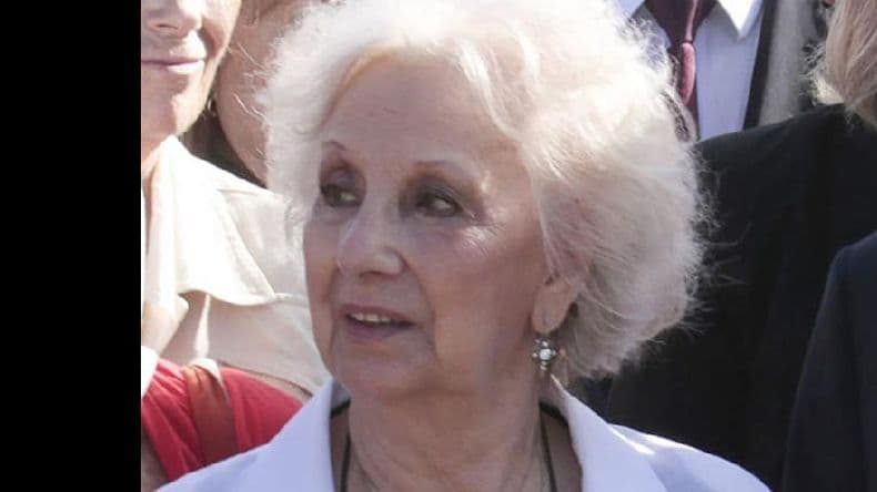 Estela de Carlotto consideró “dolorosas y desacertadas” las declaraciones de Macri