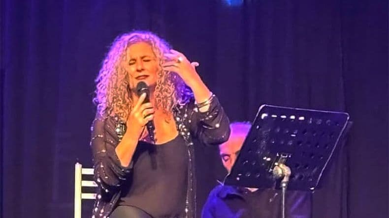 La cantante de tango Ivana Fortunati cantará en el icónico bar rosarino El Cairo