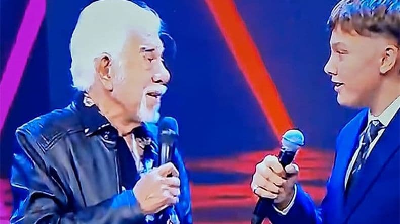 Franco Torqui cantó el tango Toda mi vida junto a Raúl Lavié.