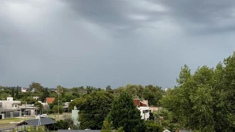 Alerta meteorológico por viento fuerte este domingo y el frío intenso se sentirá desde el lunes