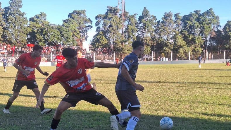 Regatas sigue liderando el Apertura en San Nicolás
