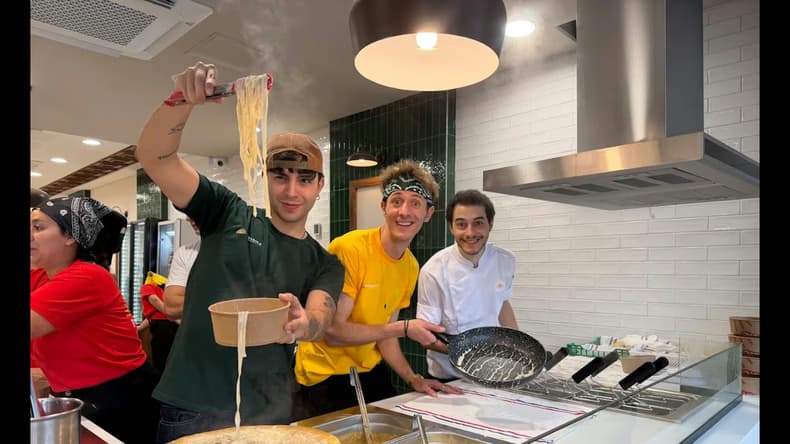 El local busca ofrecer una experiencia distinta, donde la tradición italiana se 