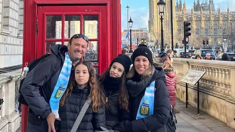 Eleazar Arrieta, sus hijas Justina y Jazmín y su esposa, Natalia Martínez Dodda.