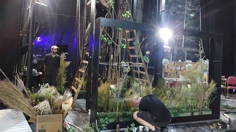 El realizador pergaminense estuvo a cargo de la compleja instalación vegetal que