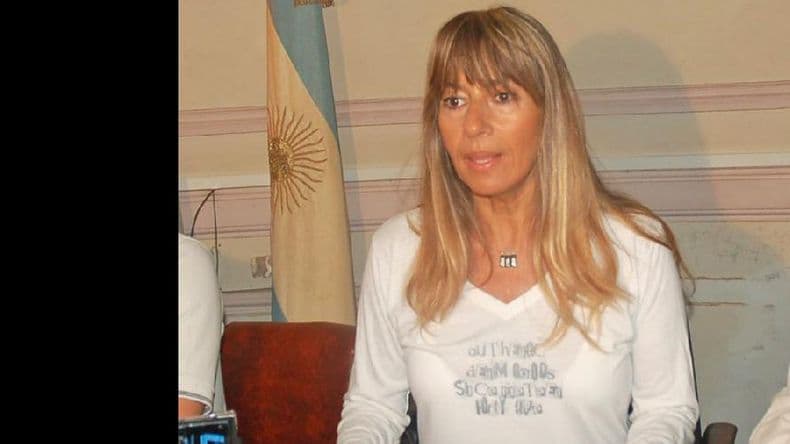 Laura Clark presentó una iniciativa para los clubes de barrios y pueblos