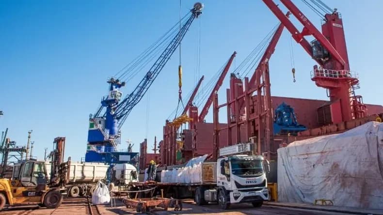 El Puerto San Nicolás continúa ampliando su rol en la logística energética argentina