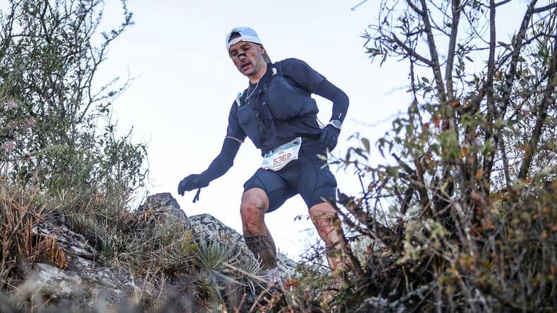 Luciano Dragi durante su exigente debut en ultramaratón en los 50K de la Valhöll