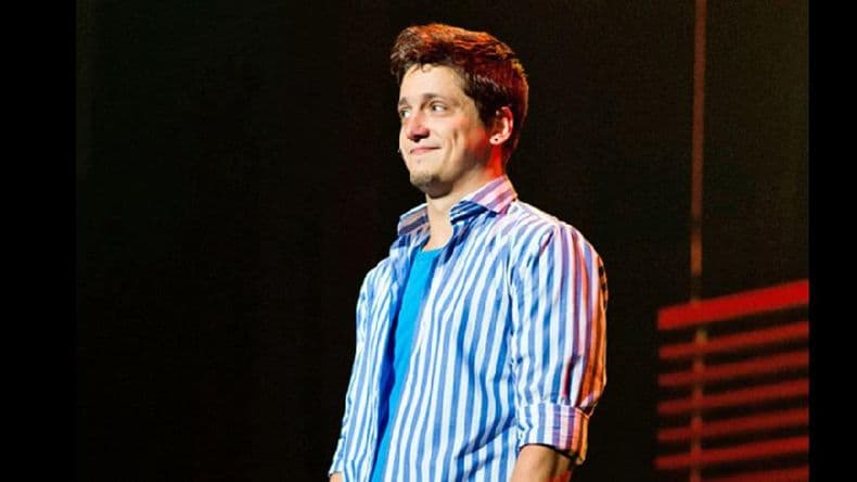 “Stand Up de Merello” cerrará el viernes a las 21:30 con Luciano Mellera