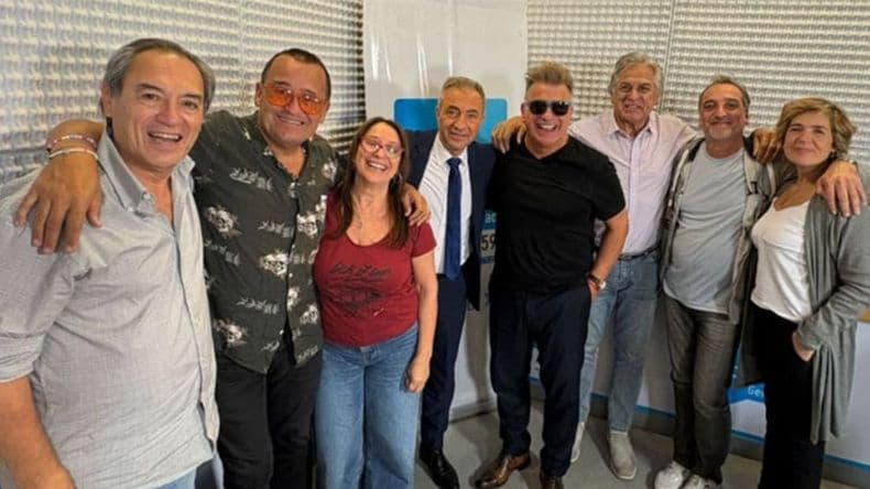 El equipo de Mancini 590. Juan José Maderna, Alvaro Navia, Laura Ojeda, Chiche F