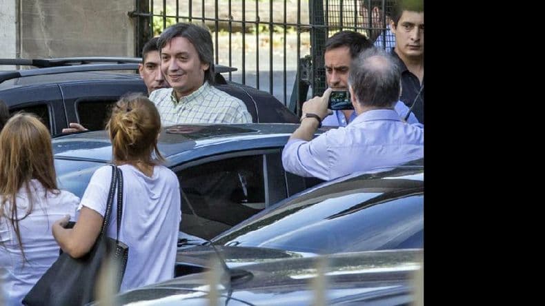 Máximo y Florencia Kirchner negaron delitos y denunciaron “persecución política y judicial”