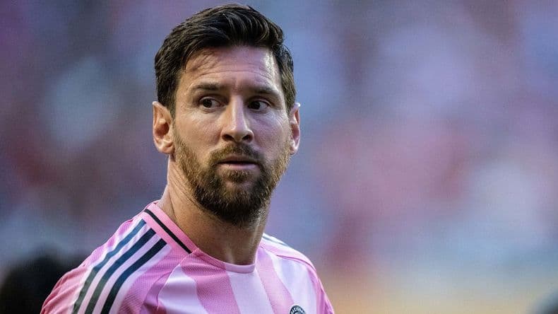El día que murieron Gardel y Rodrigo y nacieron Messi, Riquelme, Duki y Sábato