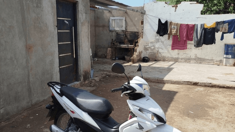 La venta de una moto generó denuncias cruzadas entre el vendedor y los compradores en una violenta disputa