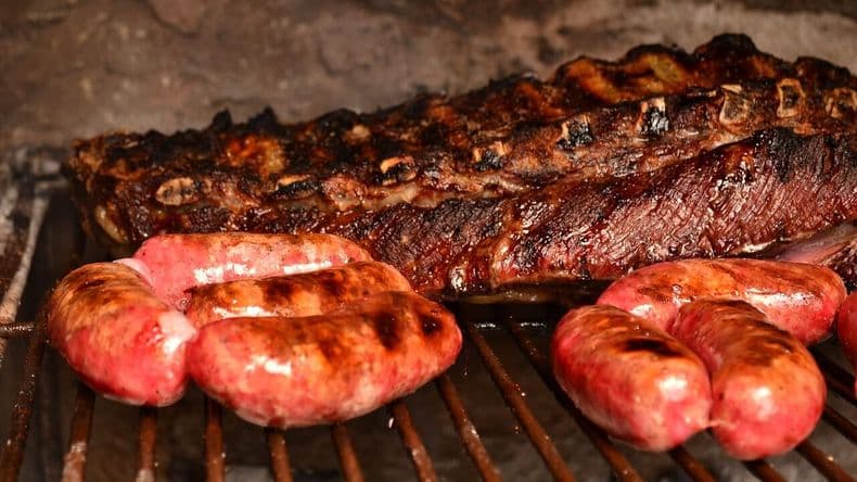 Insólito: la parrillada argentina quedó afuera del podio de los mejores platos con carne del mundo
