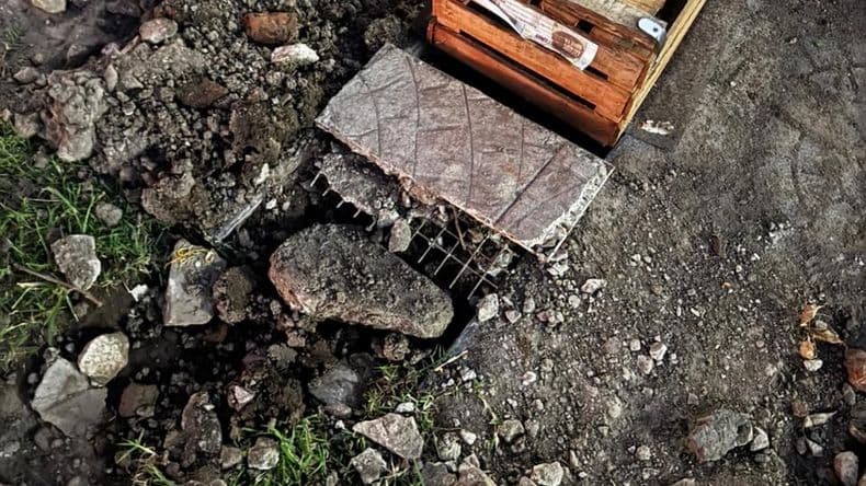 Una nueva modalidad delictiva: roban llaves de paso de bronce y generan pérdidas en los frentes de viviendas
