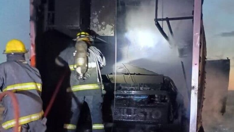 Un incendio destruyó el auto de TC del piloto de Arrecifes, Nicolás Trosset, que viajaba a El Calafate