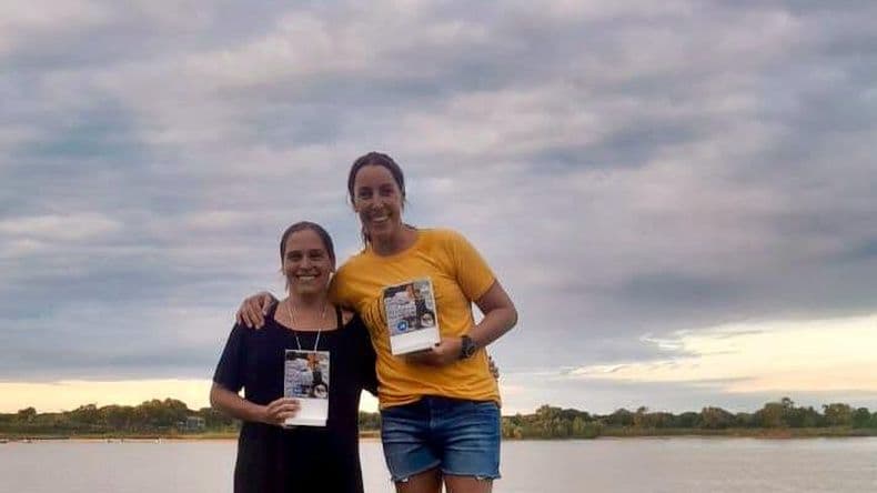 La pergaminense Laura Villagra en el podio de la categoría damas 40 a 49 años.