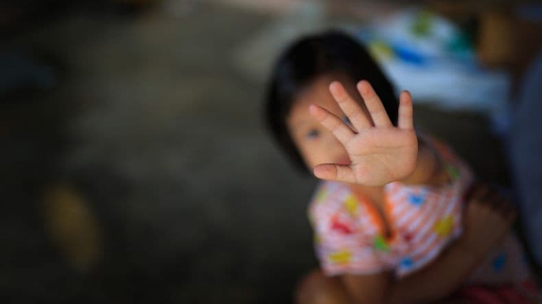 Violencia doméstica: denuncian a un joven por agredir a la mamá y a la abuela de su pequeña beba