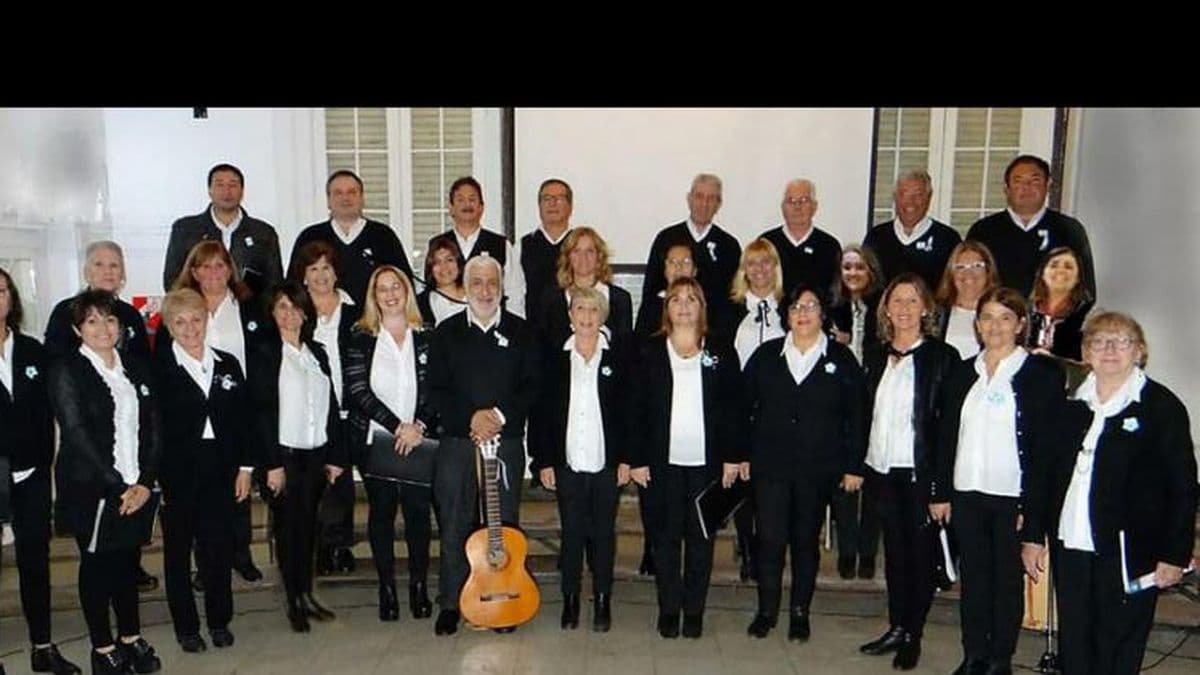 Canciones románticas a cargo del coro de Guerrico
