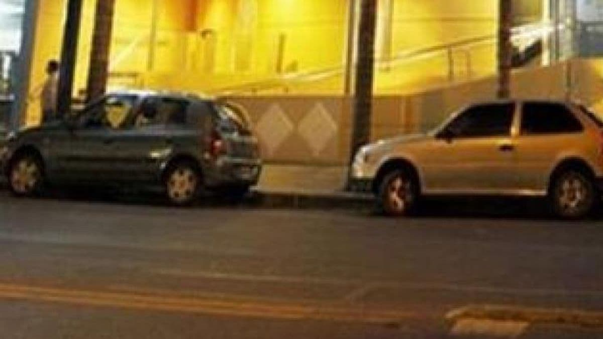 Vino al Bingo desde Rojas y le robaron el auto